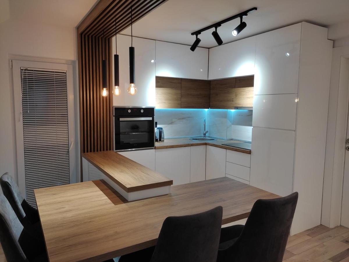 Sky Luxury Appartement Arandelovac Buitenkant foto