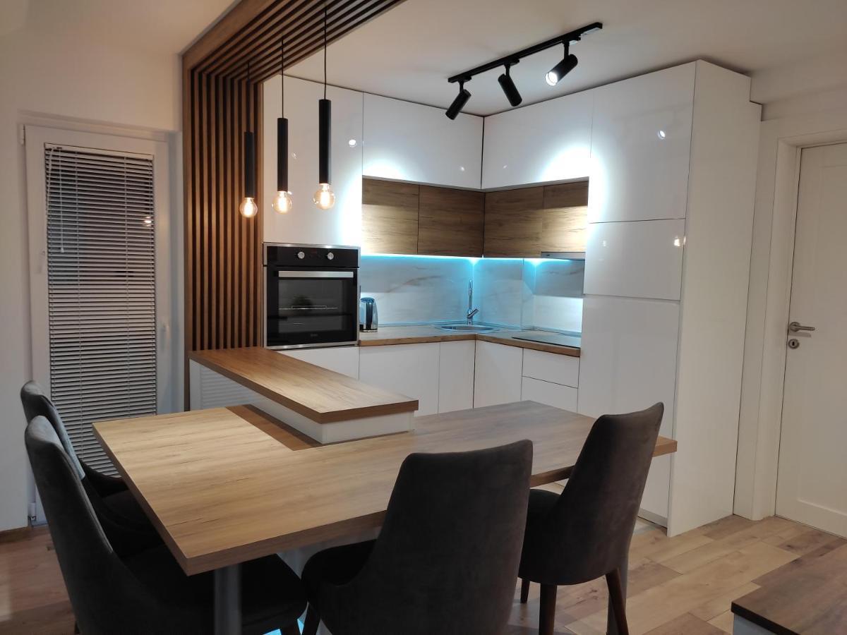 Sky Luxury Appartement Arandelovac Buitenkant foto