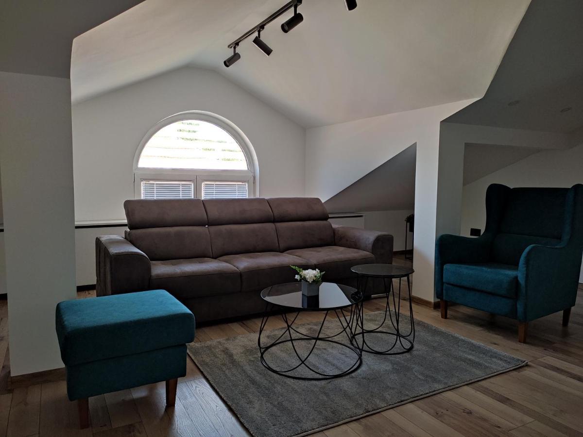 Sky Luxury Appartement Arandelovac Buitenkant foto