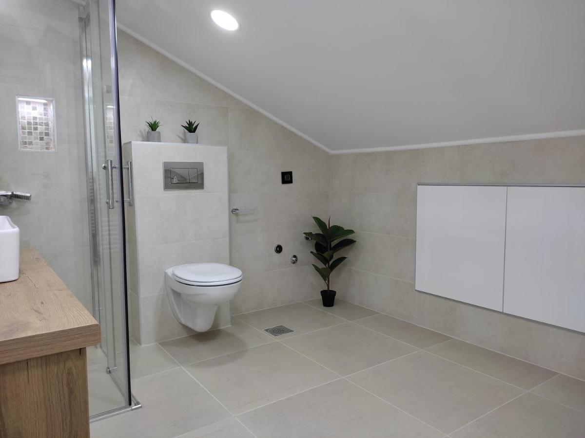 Sky Luxury Appartement Arandelovac Buitenkant foto