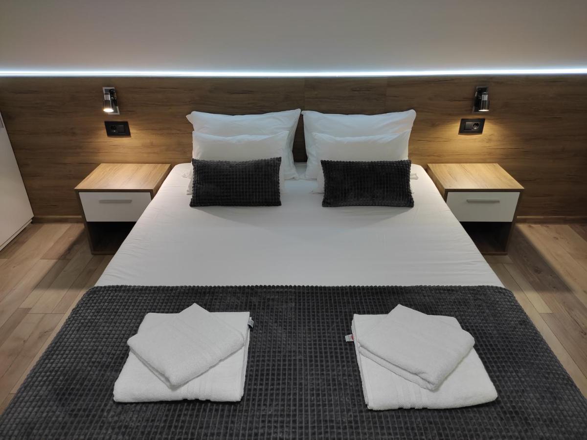 Sky Luxury Appartement Arandelovac Buitenkant foto