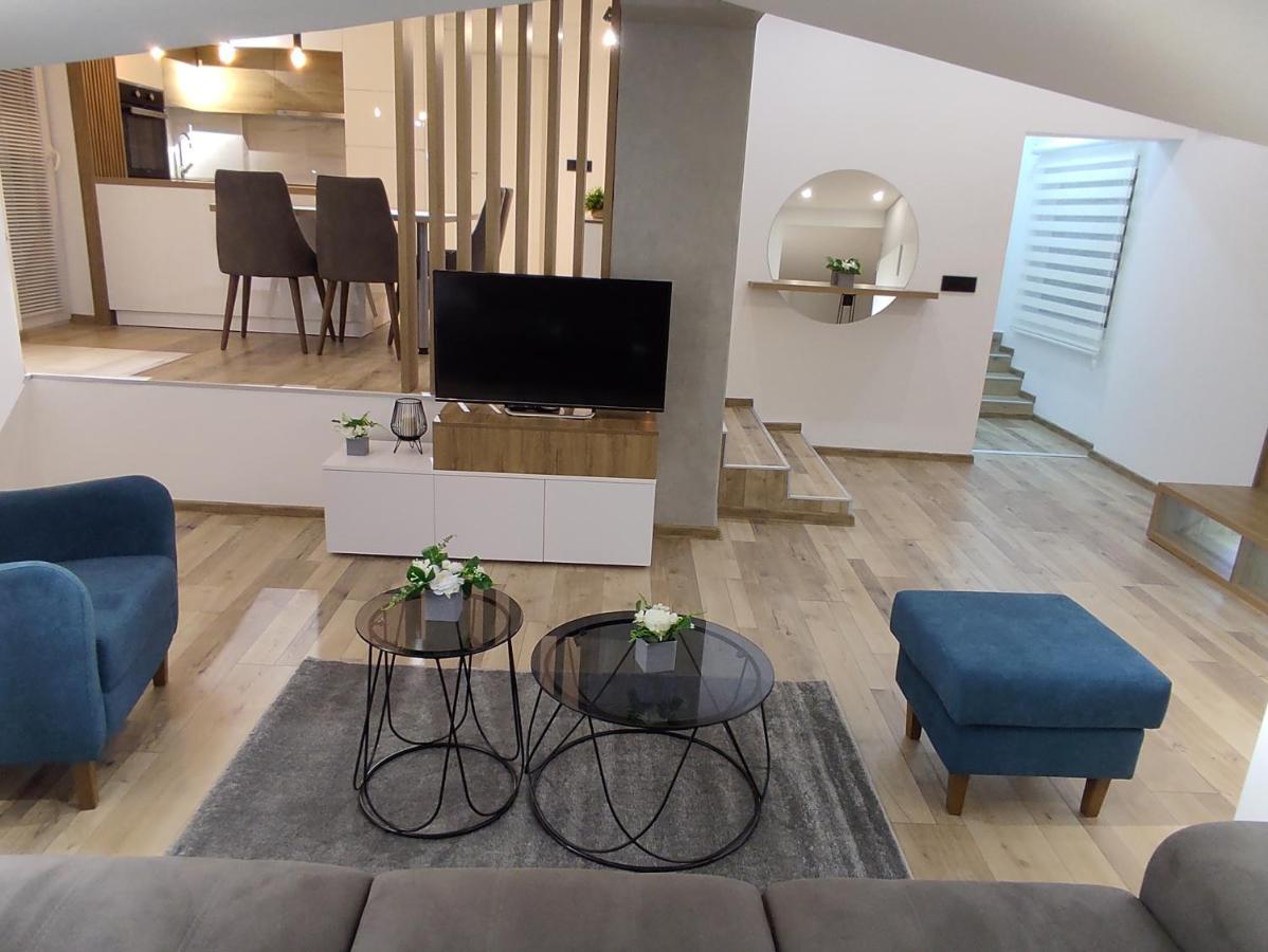 Sky Luxury Appartement Arandelovac Buitenkant foto