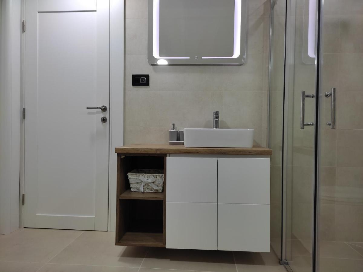 Sky Luxury Appartement Arandelovac Buitenkant foto